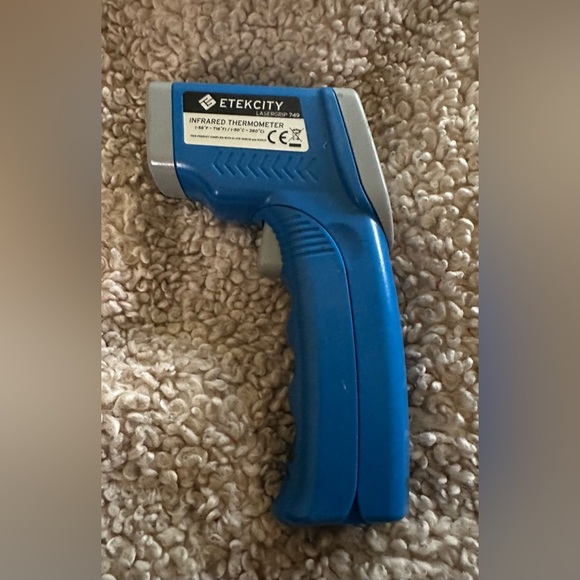 Etekcity Blue Infrared Thermometer - Picture 1 of 2